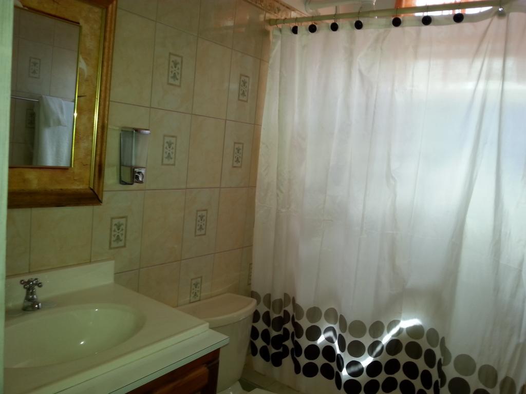 Corosol Apartments Roseau Quarto foto